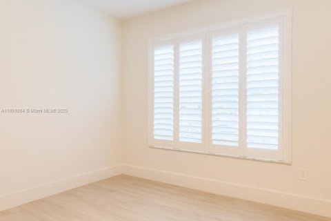 House in Boynton Beach, Florida 3 bedrooms, 181.07 sq.m. № 1946791 - photo 30