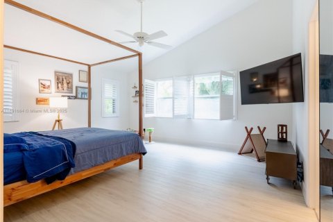 House in Boynton Beach, Florida 3 bedrooms, 181.07 sq.m. № 1946791 - photo 18