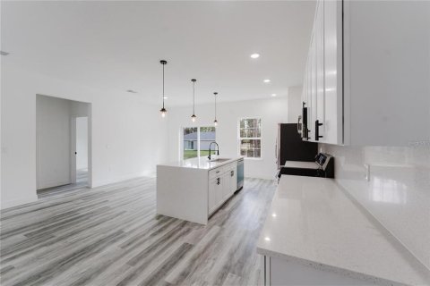 Villa ou maison à louer à Ocala, Floride: 4 chambres, 164.81 m2 № 2155872 - photo 9