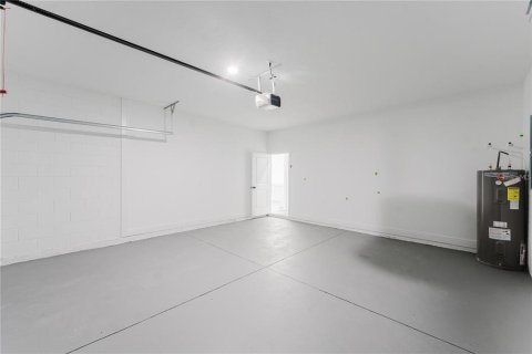 Villa ou maison à louer à Ocala, Floride: 4 chambres, 164.81 m2 № 2155872 - photo 30