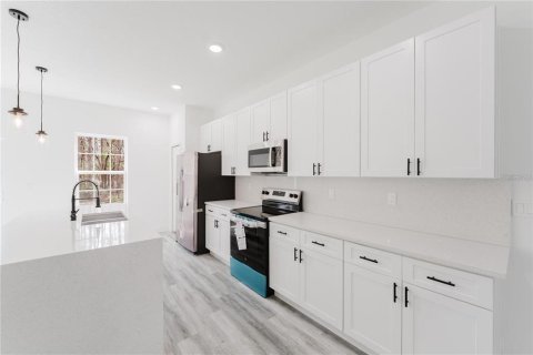 Villa ou maison à louer à Ocala, Floride: 4 chambres, 164.81 m2 № 2155872 - photo 13
