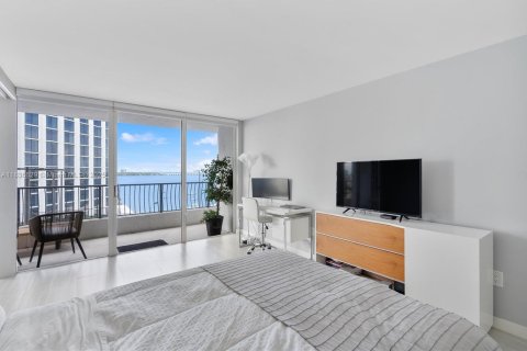 Condo in Miami, Florida, 1 bedroom  № 1823712 - photo 10