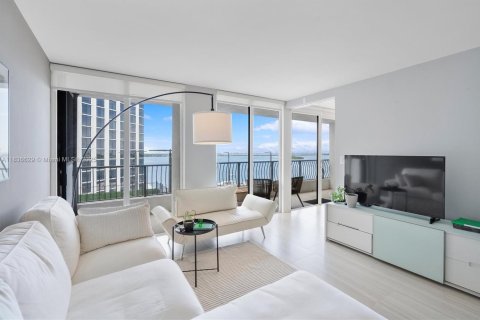 Condo in Miami, Florida, 1 bedroom  № 1823712 - photo 1
