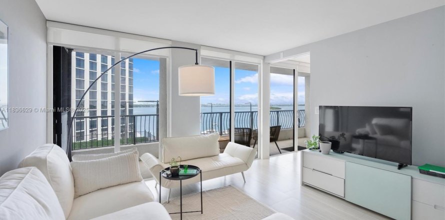 Condo in Miami, Florida, 1 bedroom  № 1823712