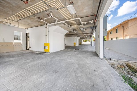 Condo in Miami, Florida, 3 bedrooms  № 1947142 - photo 29
