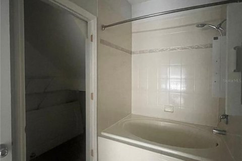 Снять в аренду таунхаус в Уиндермир, Флорида 3 комнаты, 152.55м2, № 2212303 - фото 20