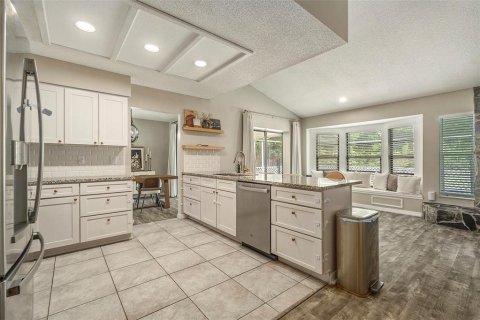 House in Spring Hill, Florida 3 bedrooms, 167.97 sq.m. № 1899063 - photo 12