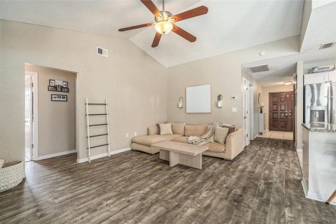 House in Spring Hill, Florida 3 bedrooms, 167.97 sq.m. № 1899063 - photo 6