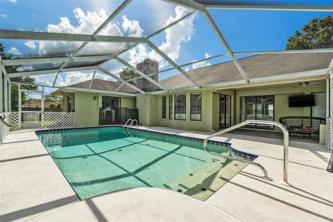 House in Spring Hill, Florida 3 bedrooms, 167.97 sq.m. № 1899063 - photo 23