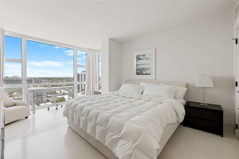 Condominio en venta en Miami Beach, Florida, 1 dormitorio, 88.26 m2 № 1934278 - foto 18