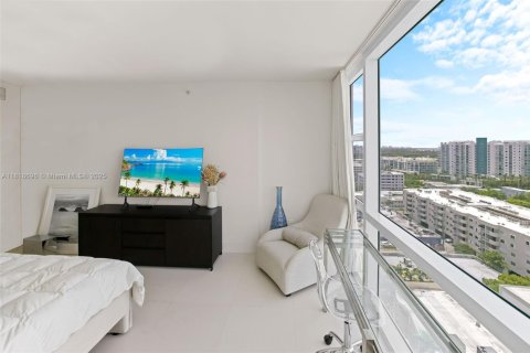 Condominio en venta en Miami Beach, Florida, 1 dormitorio, 88.26 m2 № 1934278 - foto 21