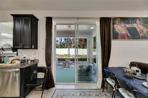 House in Riverview, Florida 4 bedrooms, 282.52 sq.m. № 1560334 - photo 15