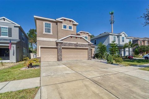 House in Riverview, Florida 4 bedrooms, 282.52 sq.m. № 1560334 - photo 2