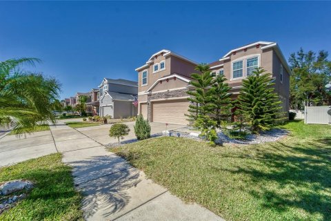 House in Riverview, Florida 4 bedrooms, 282.52 sq.m. № 1560334 - photo 4
