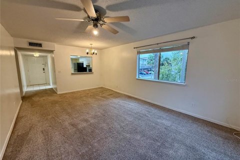 Copropriété à vendre à Tampa, Floride: 2 chambres, 99.22 m2 № 1581154 - photo 16