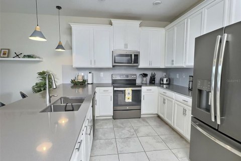 Touwnhouse à vendre à Davenport, Floride: 3 chambres, 166.02 m2 № 1673081 - photo 5