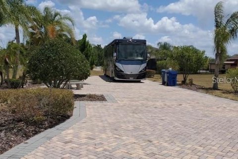 Terreno en venta en Polk City, Florida № 1855459 - foto 1