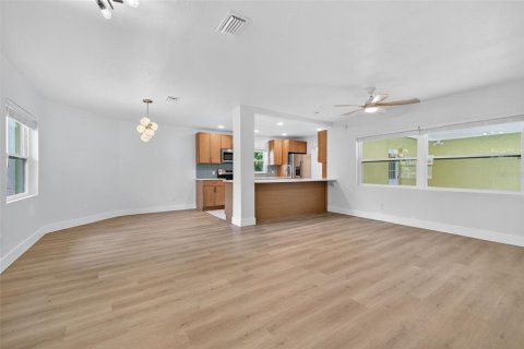 Villa ou maison à vendre à New Port Richey, Floride: 3 chambres, 128.11 m2 № 1906926 - photo 15