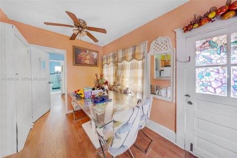 Купить коммерческую недвижимость в Майами, Флорида 243.87м2, № 2050394 - фото 3