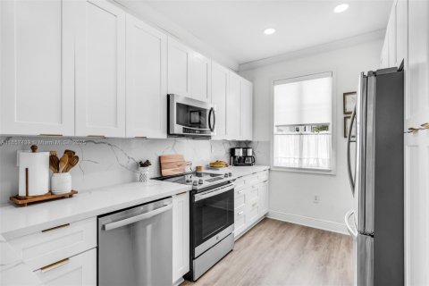 Купить кондоминиум в Мирамар, Флорида 3 спальни, 132.48м2, № 1881706 - фото 4