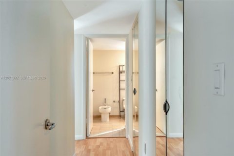 Copropriété à vendre à Miami Beach, Floride: 3 chambres, 129.13 m2 № 2256906 - photo 28