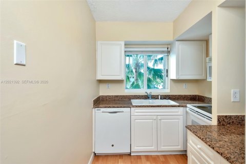 Copropriété à vendre à Miami Beach, Floride: 3 chambres, 129.13 m2 № 2256906 - photo 15