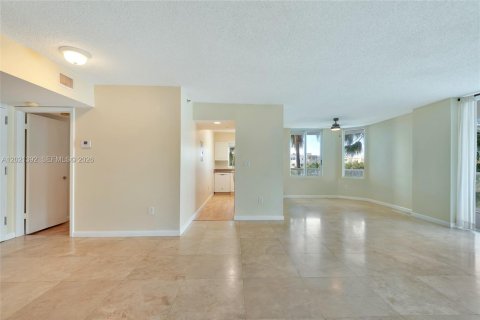 Copropriété à vendre à Miami Beach, Floride: 3 chambres, 129.13 m2 № 2256906 - photo 6