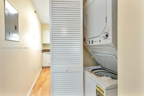 Copropriété à vendre à Miami Beach, Floride: 3 chambres, 129.13 m2 № 2256906 - photo 13