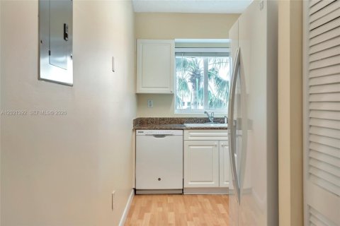Copropriété à vendre à Miami Beach, Floride: 3 chambres, 129.13 m2 № 2256906 - photo 14