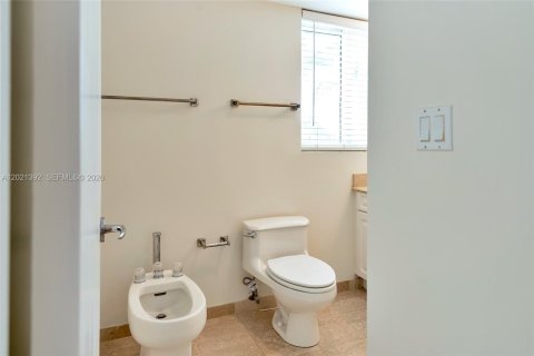 Copropriété à vendre à Miami Beach, Floride: 3 chambres, 129.13 m2 № 2256906 - photo 29