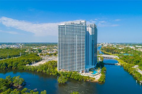 Condo in North Miami Beach, Florida, 2 bedrooms  № 1987210 - photo 25