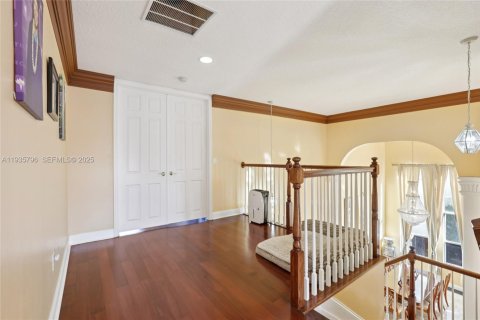 Casa en venta en Miramar, Florida, 5 dormitorios, 337.05 m2 № 1993929 - foto 19