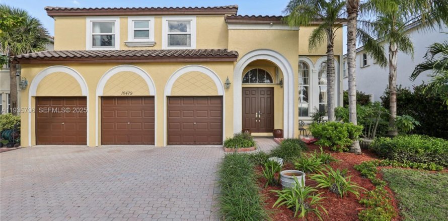 Casa en Miramar, Florida 5 dormitorios, 337.05 m2 № 1993929