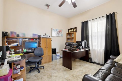 Casa en venta en Miramar, Florida, 5 dormitorios, 337.05 m2 № 1993929 - foto 15