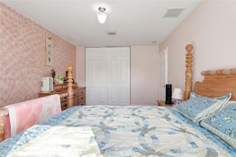 Casa en venta en Miramar, Florida, 5 dormitorios, 337.05 m2 № 1993929 - foto 28
