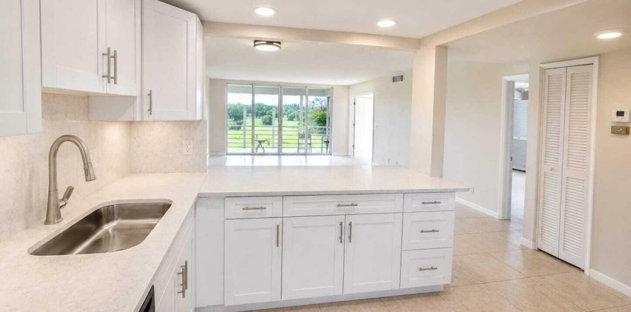 Condo à Pompano Beach, Floride, 3 chambres  № 2078691