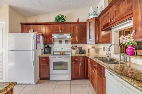 House in Tarpon Springs, Florida 2 bedrooms, 109.35 sq.m. № 1718729 - photo 8