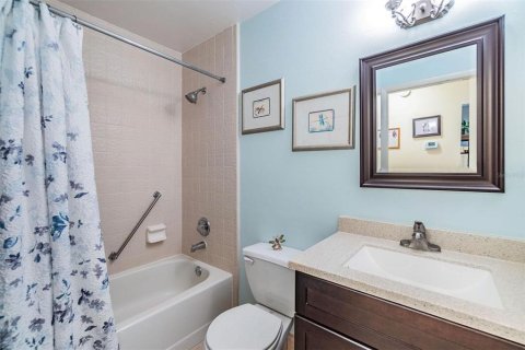 House in Tarpon Springs, Florida 2 bedrooms, 109.35 sq.m. № 1718729 - photo 20