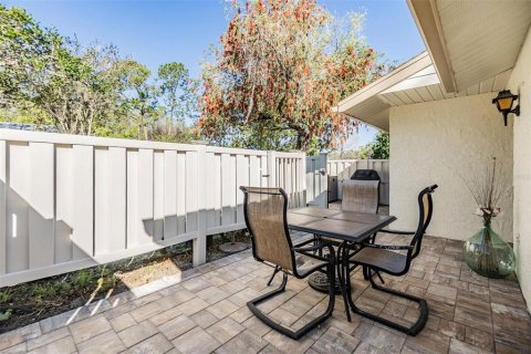 House in Tarpon Springs, Florida 2 bedrooms, 109.35 sq.m. № 1718729 - photo 3