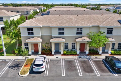 Adosado en venta en Florida City, Florida, 2 dormitorios, 112.23 m2 № 1807874 - foto 2