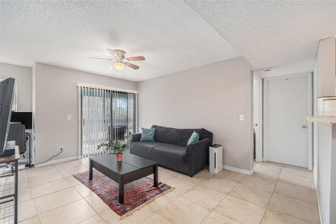 Copropriété à vendre à Palm Harbor, Floride: 2 chambres, 83.43 m2 № 1566711 - photo 4