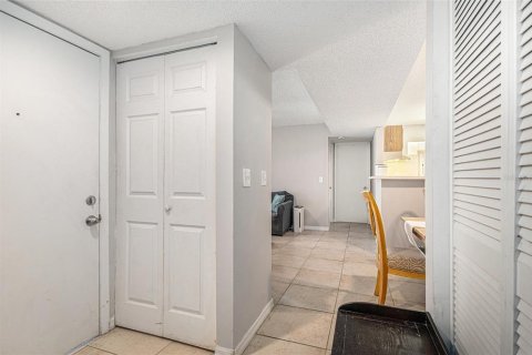 Copropriété à vendre à Palm Harbor, Floride: 2 chambres, 83.43 m2 № 1566711 - photo 9