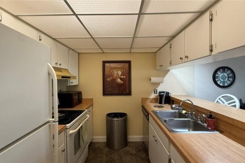 Condo in Haines City, Florida, 2 bedrooms  № 1552276 - photo 7