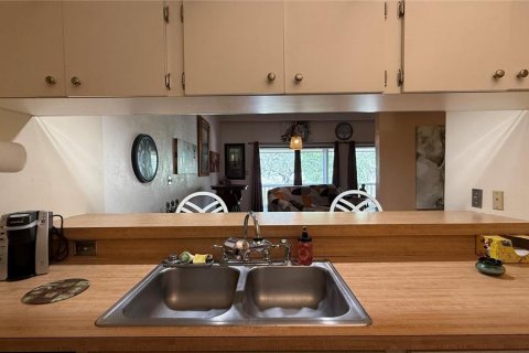 Condo in Haines City, Florida, 2 bedrooms  № 1552276 - photo 9