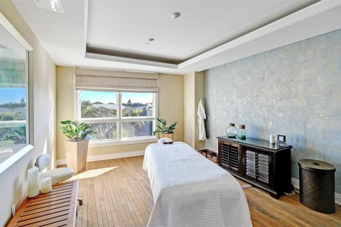 Купить кондоминиум в Сарасота, Флорида 6 комнат, 176.51м2, № 2108382 - фото 22
