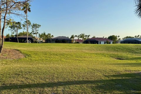 House in Sun City Center, Florida 2 bedrooms, 170.66 sq.m. № 1734848 - photo 17