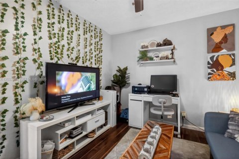 Copropriété à vendre à Tamarac, Floride: 2 chambres, 80.36 m2 № 2077987 - photo 17
