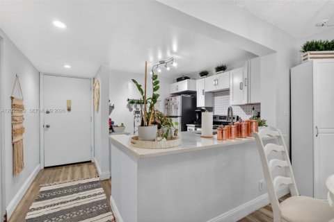 Copropriété à vendre à Tamarac, Floride: 2 chambres, 80.36 m2 № 2077987 - photo 6