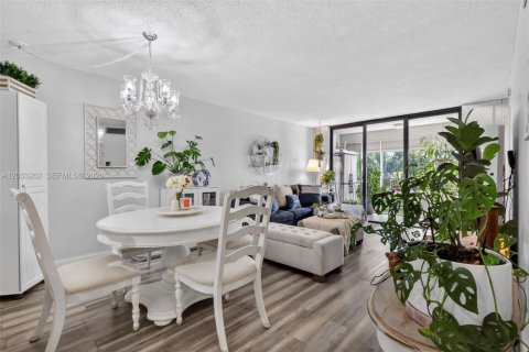 Copropriété à vendre à Tamarac, Floride: 2 chambres, 80.36 m2 № 2077987 - photo 10