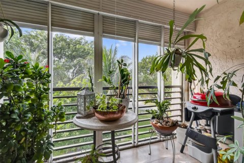 Copropriété à vendre à Tamarac, Floride: 2 chambres, 80.36 m2 № 2077987 - photo 13